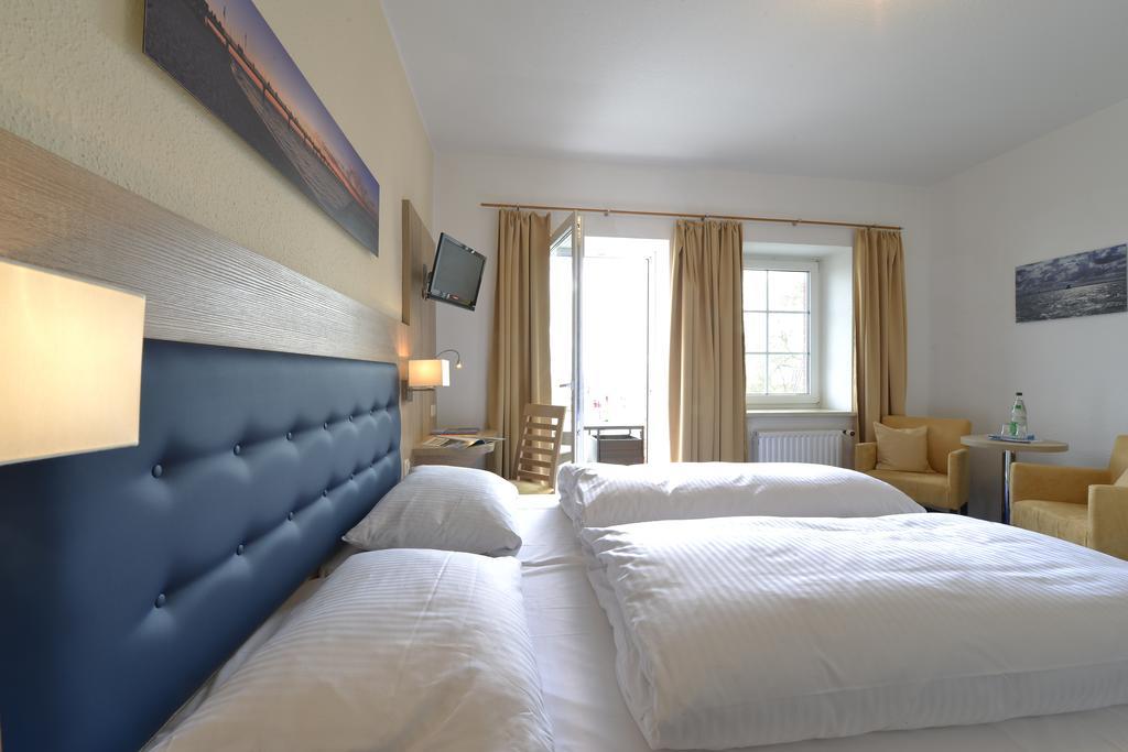 Hotel Boddenhus Garni Zingst Extérieur photo