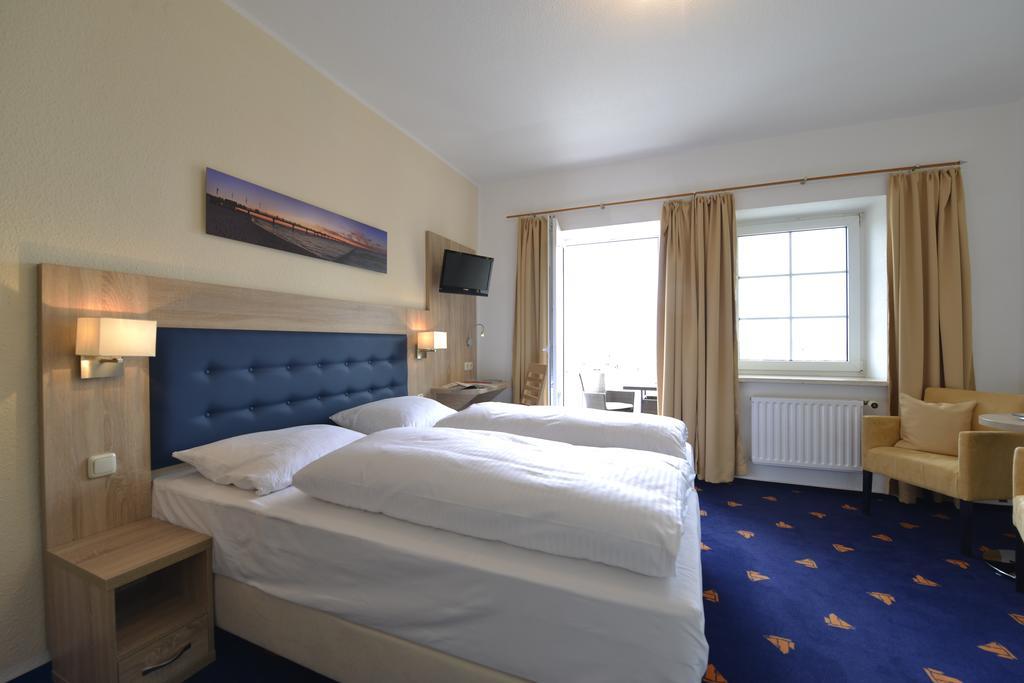 Hotel Boddenhus Garni Zingst Extérieur photo