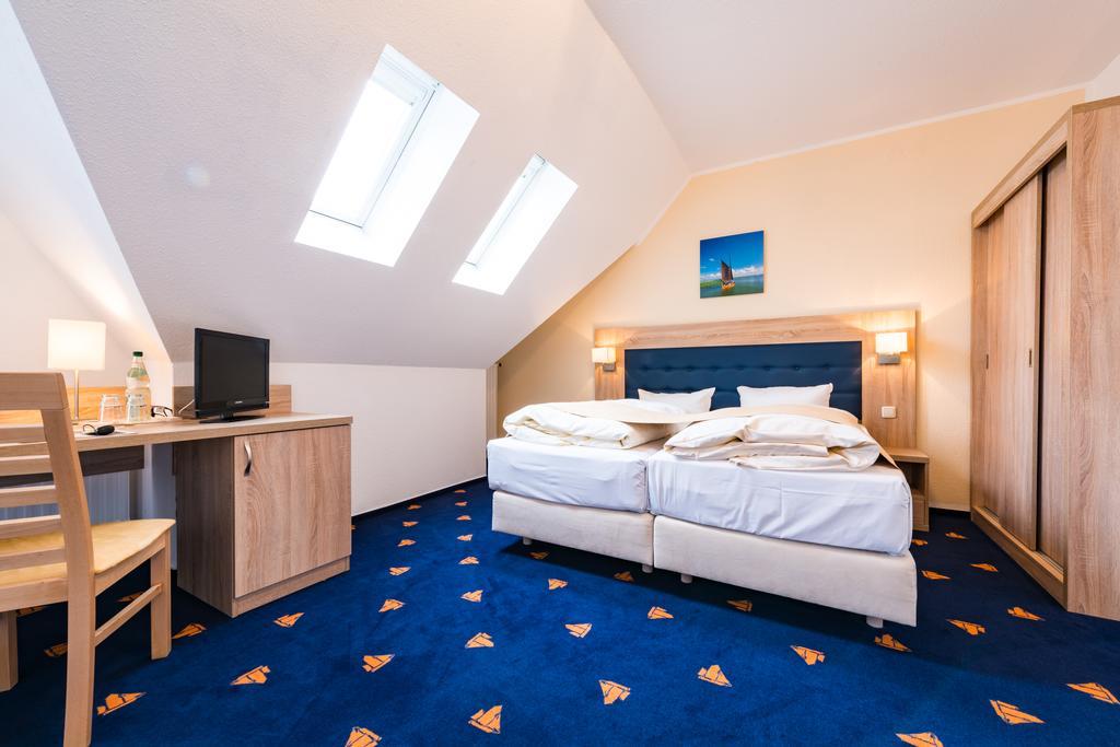 Hotel Boddenhus Garni Zingst Extérieur photo