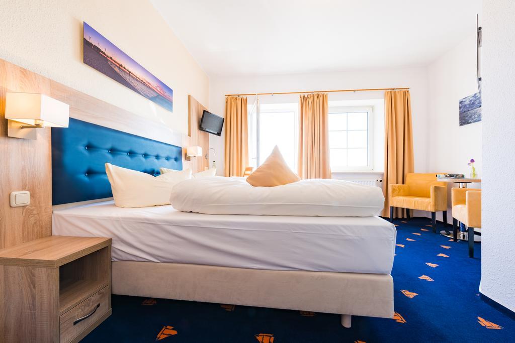 Hotel Boddenhus Garni Zingst Extérieur photo