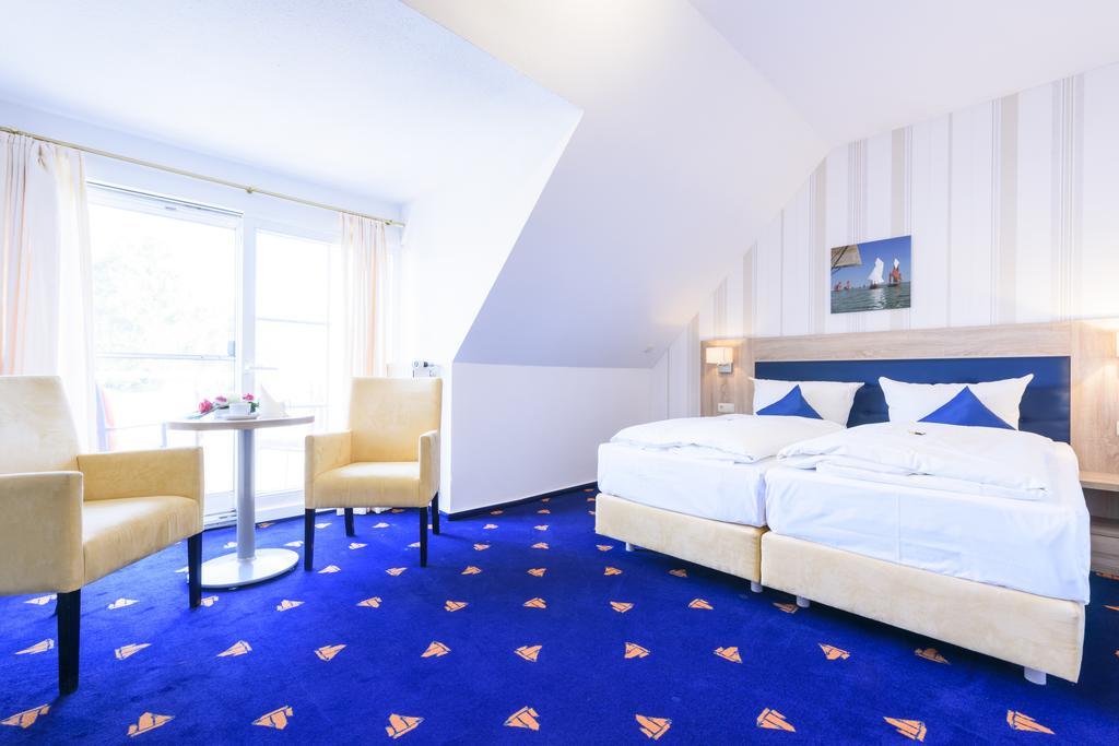 Hotel Boddenhus Garni Zingst Extérieur photo