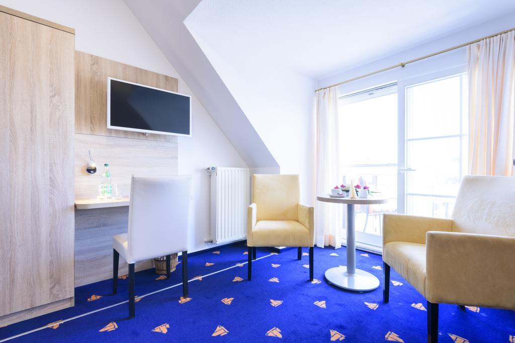 Hotel Boddenhus Garni Zingst Extérieur photo