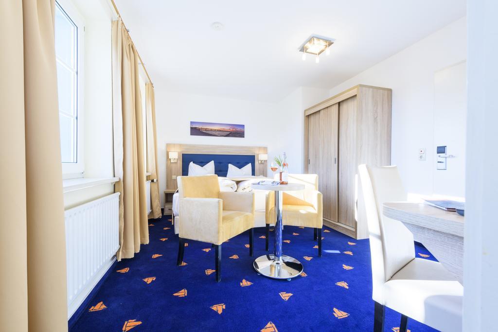 Hotel Boddenhus Garni Zingst Extérieur photo
