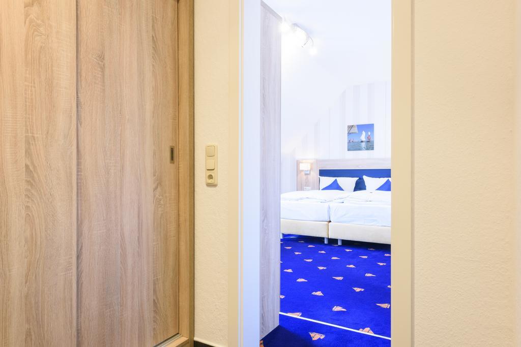 Hotel Boddenhus Garni Zingst Extérieur photo